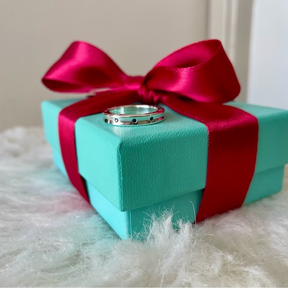 Tiffany and Co. 1837 Blue Sapphire Narrow Ring Size 6 - Picture 9 of 13